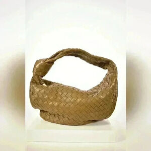 BOTTEGA VENETA Tan Large  Jodie Woven Calfskin Leather Intrecciato Shoulder Bag